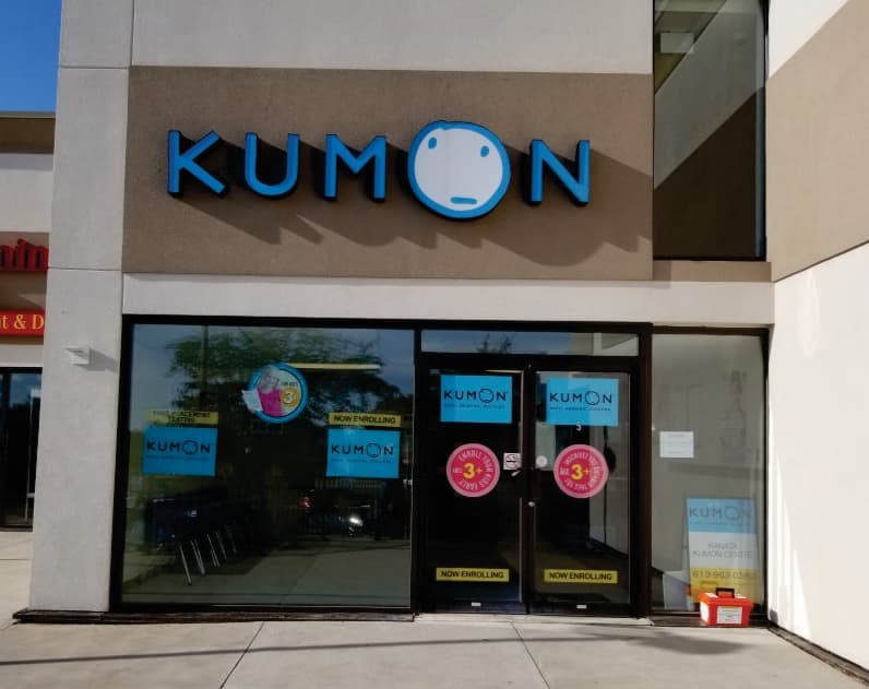 Kumon – Building sign and window graphics