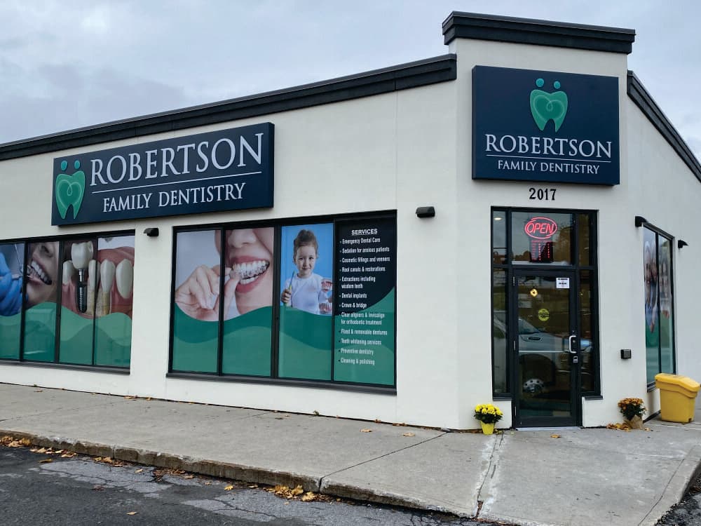 Robertson dental exterior building sign, Ottawa