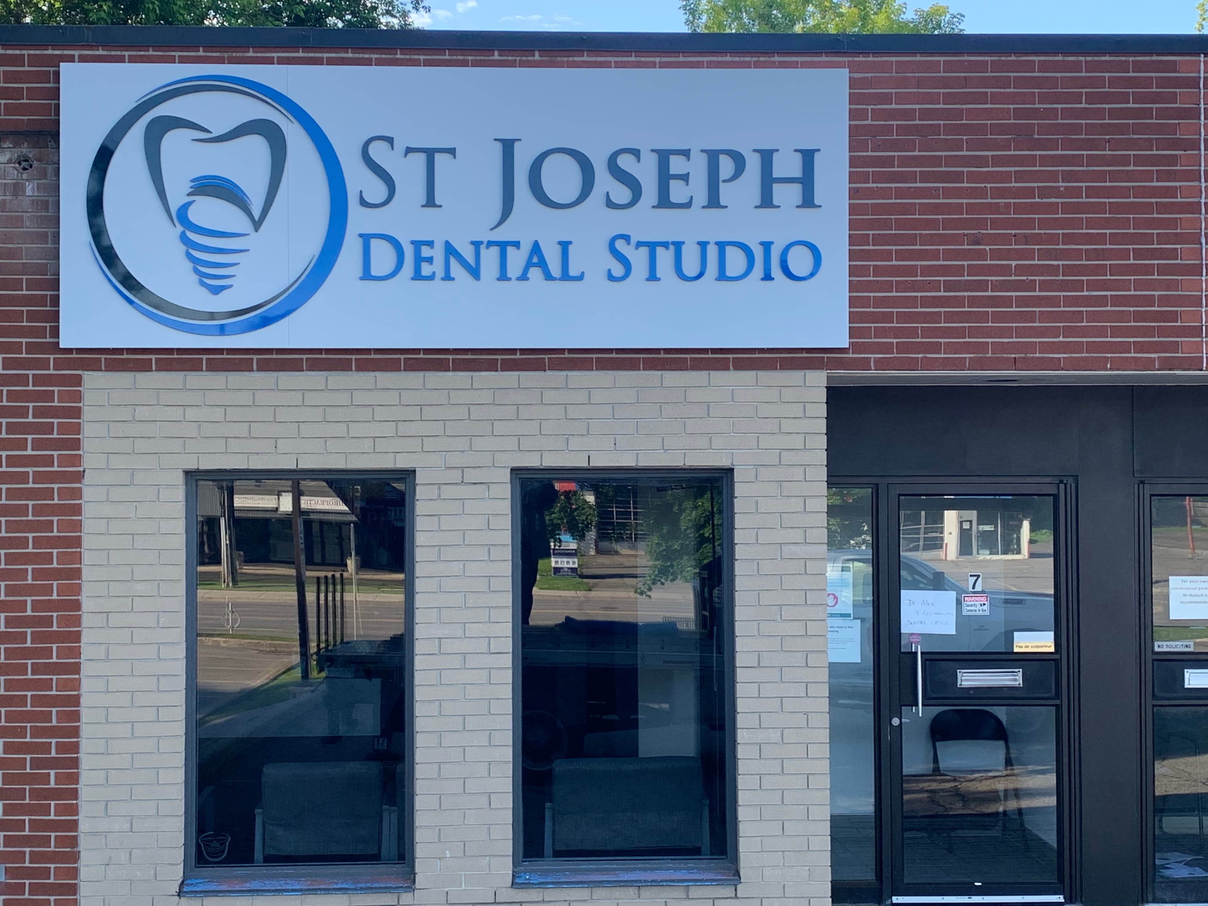 St Joseph Dental Studio – Exterior signage